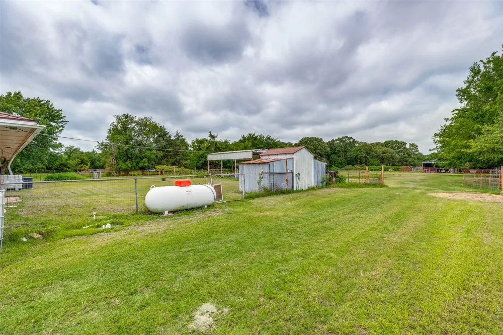 5083 State Highway 78 Highway Bonham, TX 75418