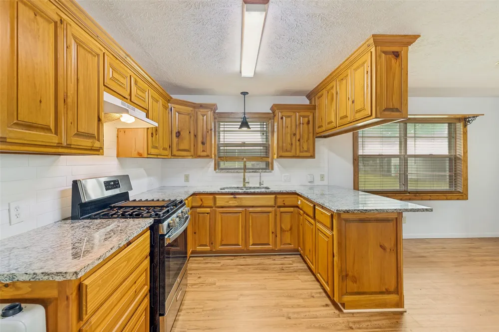 5083 State Highway 78 Highway Bonham, TX 75418