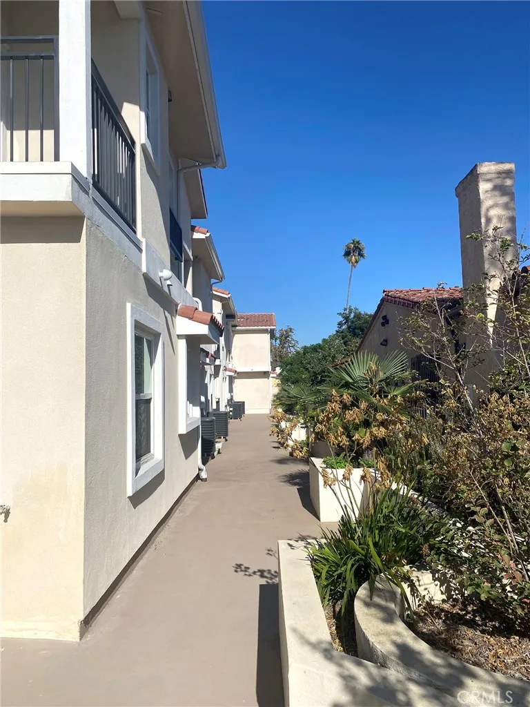 300 E Alhambra Road #D Alhambra, CA 91801