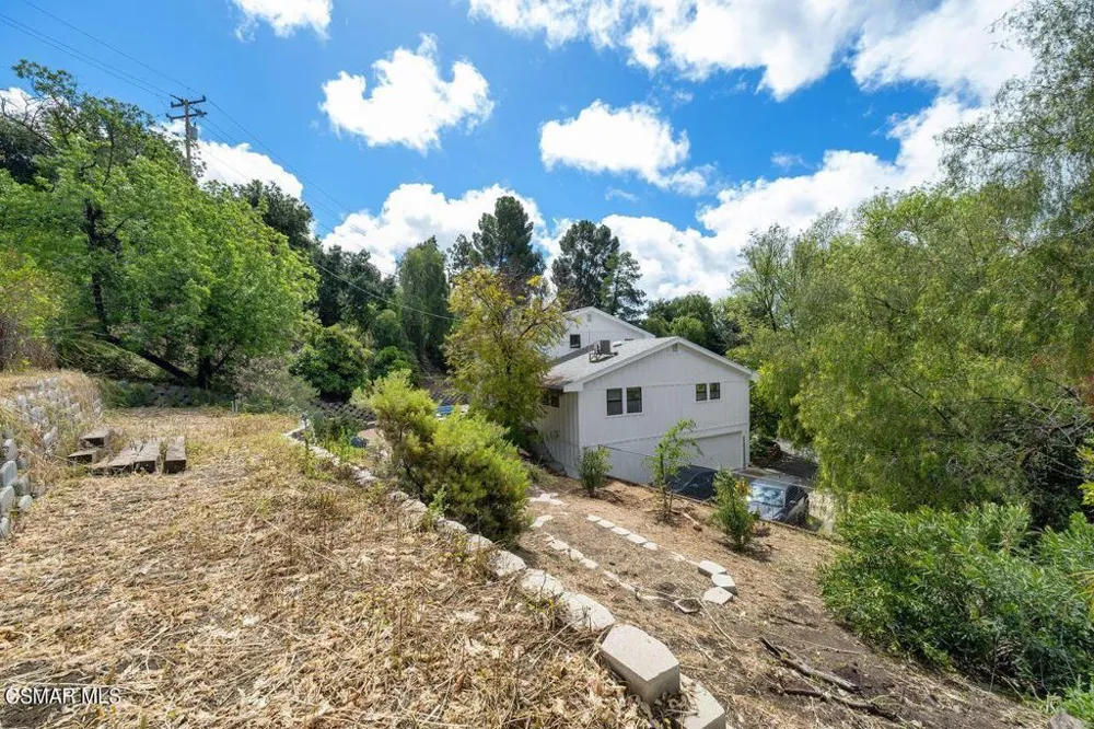 21705 Entrado Drive Topanga, CA 90290
