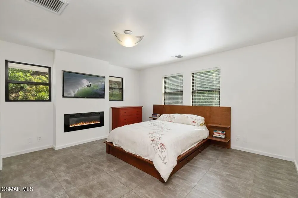 21705 Entrado Drive Topanga, CA 90290