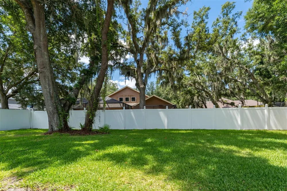 15211 MERLINGLEN PLACE Lithia, FL 33547