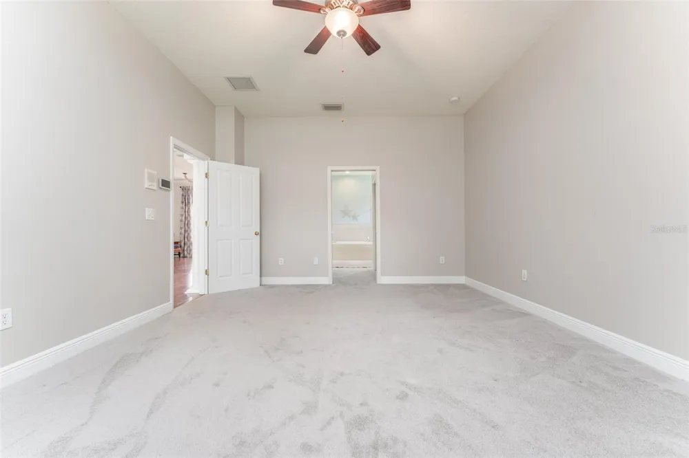 15211 MERLINGLEN PLACE Lithia, FL 33547