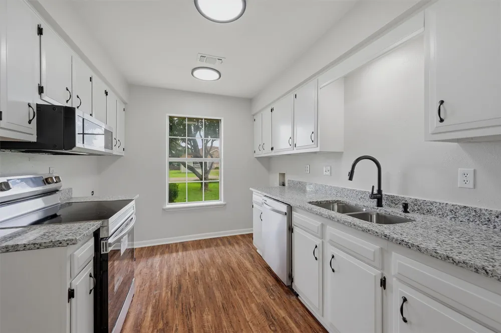 108 Loraine Street Pottsboro, TX 75076