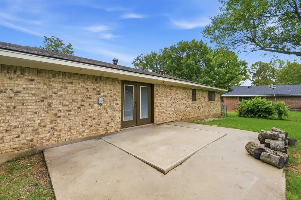 108 Loraine Street Pottsboro, TX 75076
