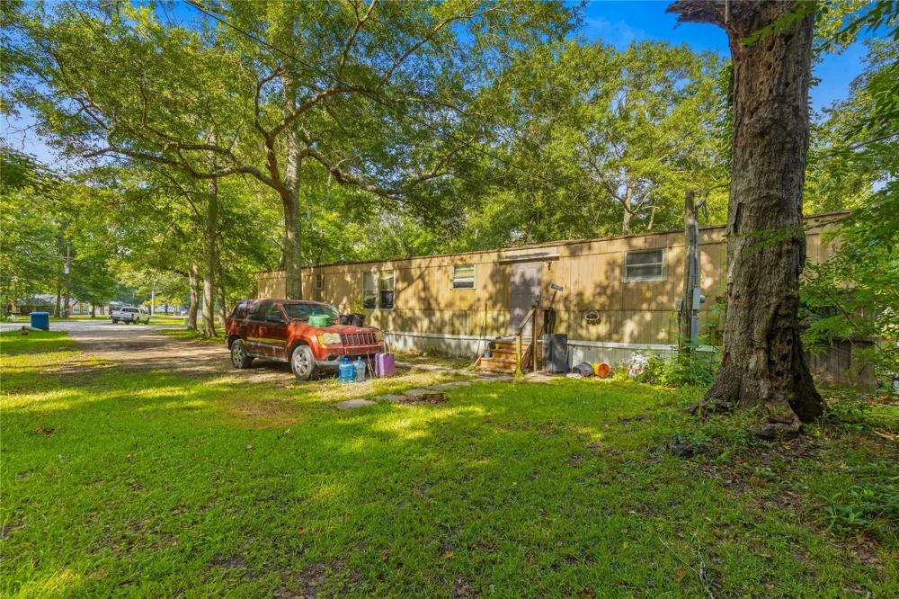 14821 Lucas Drive Splendora, TX 77372