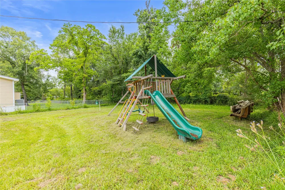 14821 Lucas Drive Splendora, TX 77372