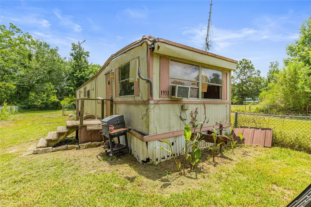 14821 Lucas Drive Splendora, TX 77372