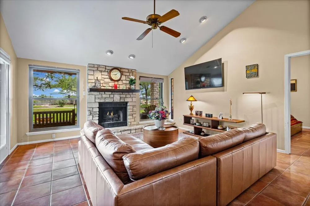 104 Overlook Circle Wimberley, TX 78676