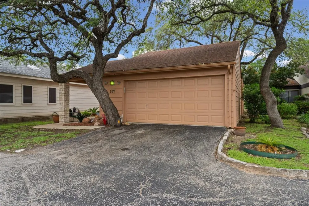 104 Overlook Circle Wimberley, TX 78676