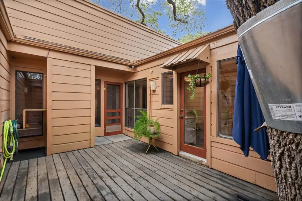 104 Overlook Circle Wimberley, TX 78676