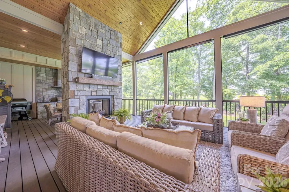 73 Angelina Lane Mills River, NC 28759