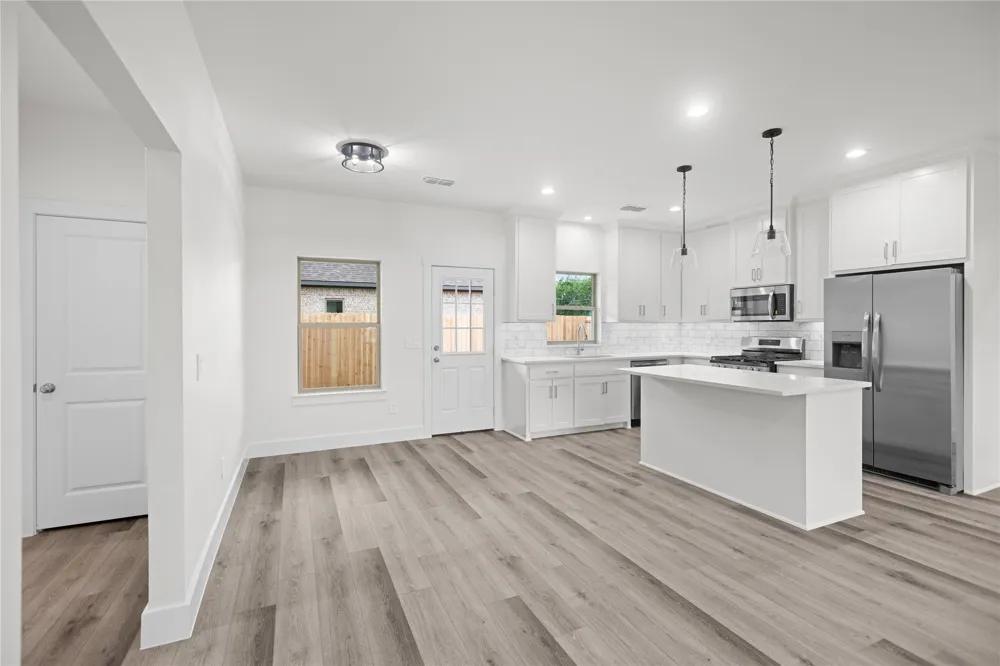 209 W Bonham Street Tom Bean, TX 75489