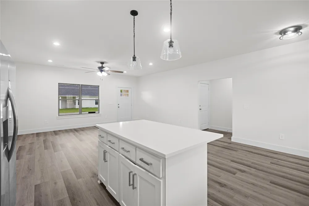209 W Bonham Street Tom Bean, TX 75489