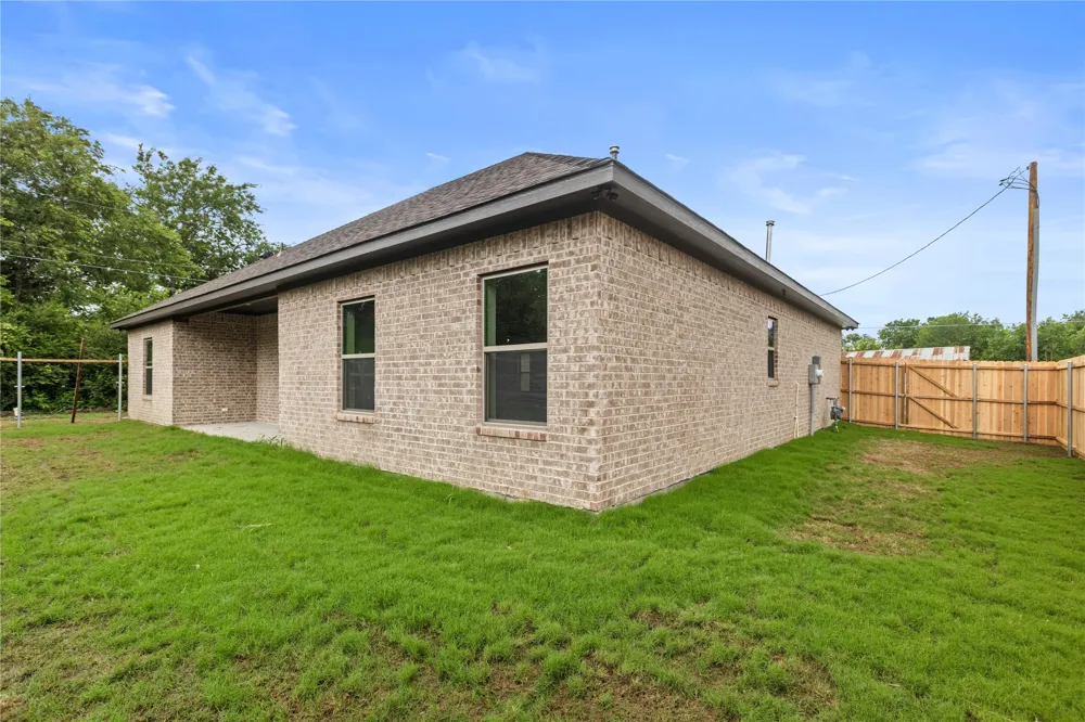 106 Lackey Street Tom Bean, TX 75489