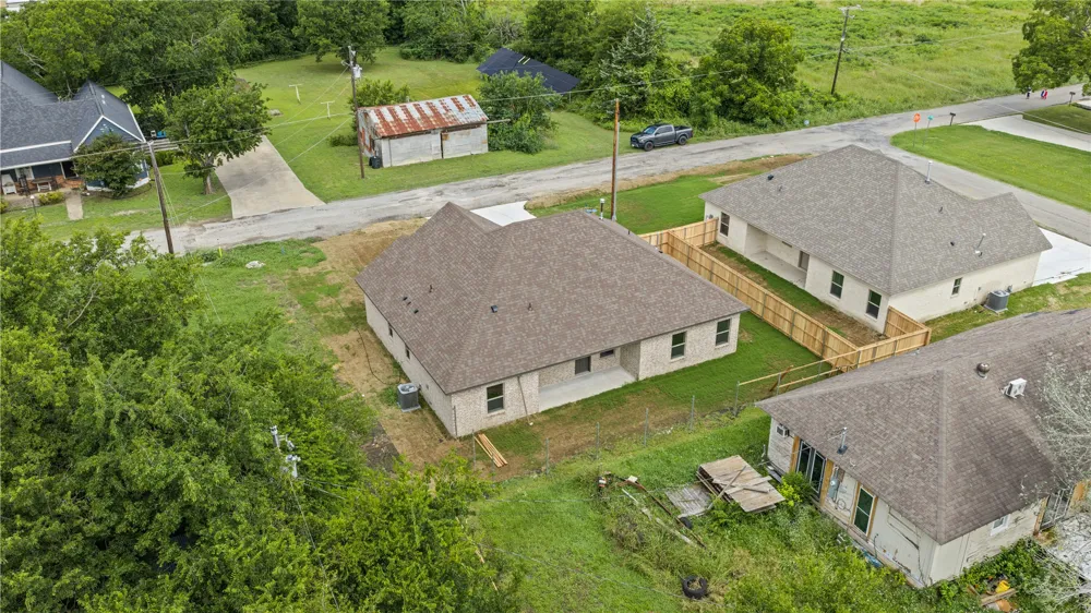 106 Lackey Street Tom Bean, TX 75489