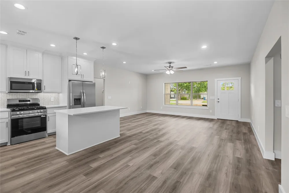 106 Lackey Street Tom Bean, TX 75489