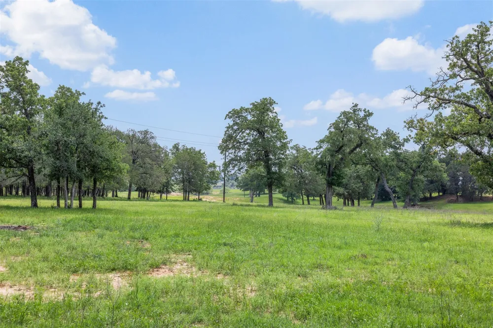 1016 County Road 306 Rockdale, TX 76567