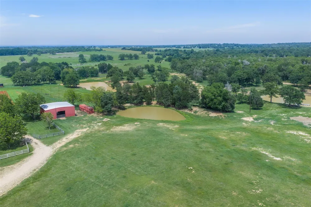 1016 County Road 306 Rockdale, TX 76567