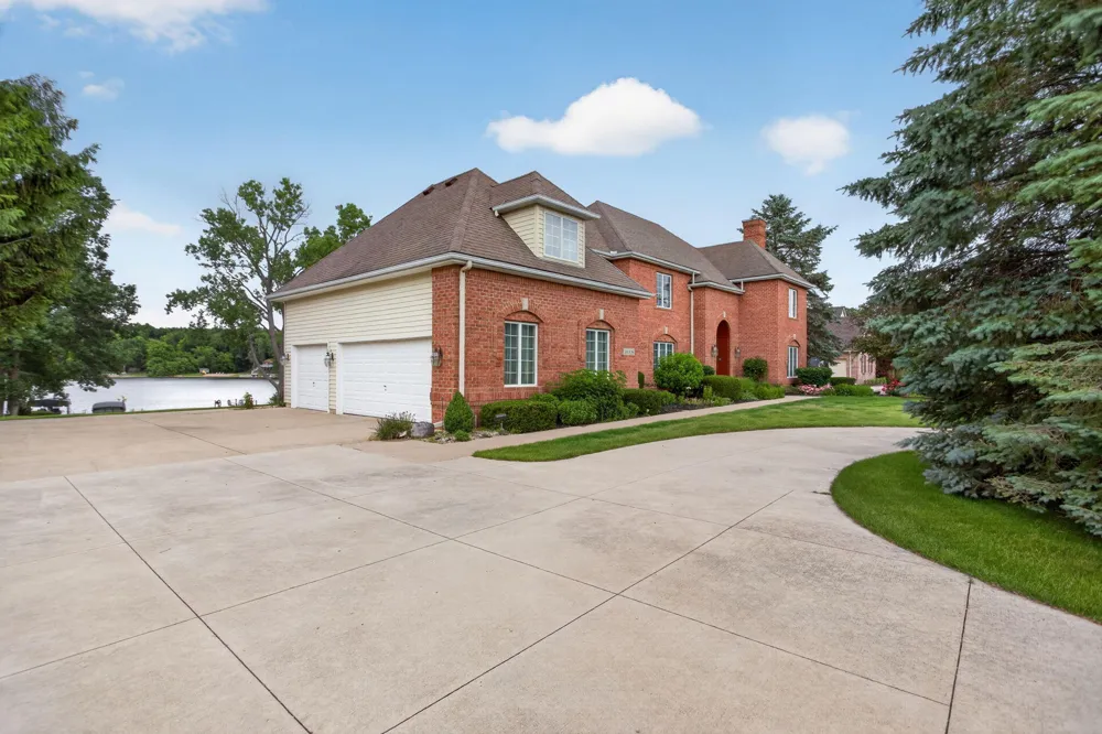 14908 Canary Court Brooklyn, MI 49230