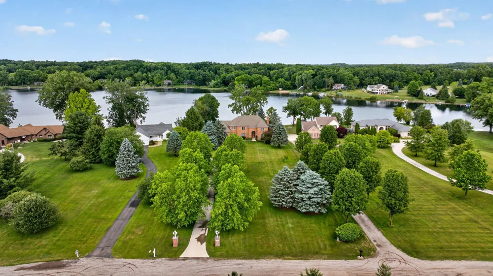 14908 Canary Court Brooklyn, MI 49230