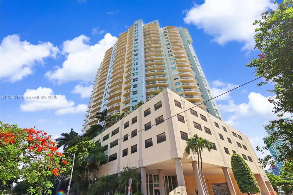 2475 Brickell Ave #704 Miami, FL 33129
