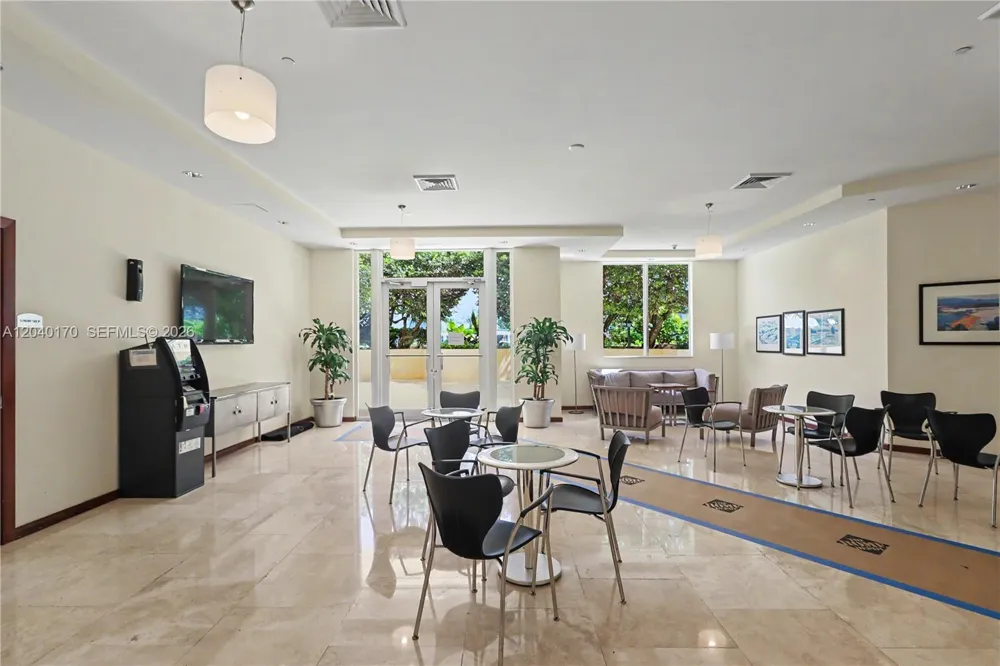 2475 Brickell Ave #704 Miami, FL 33129