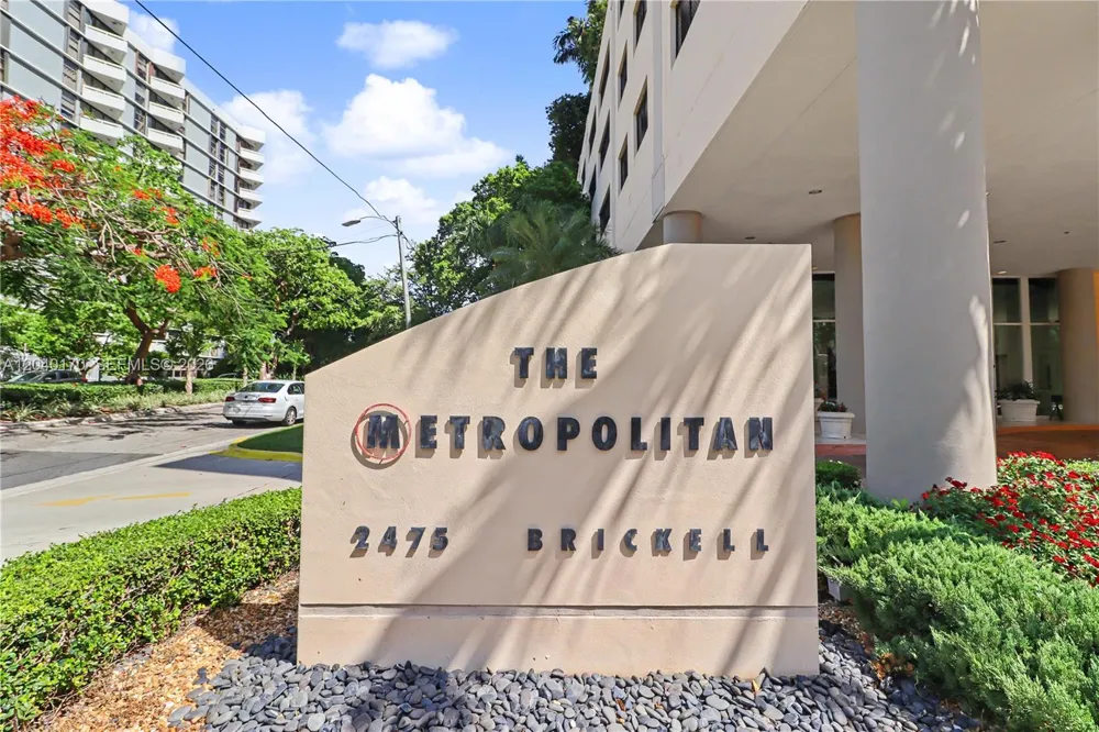 2475 Brickell Ave #704 Miami, FL 33129