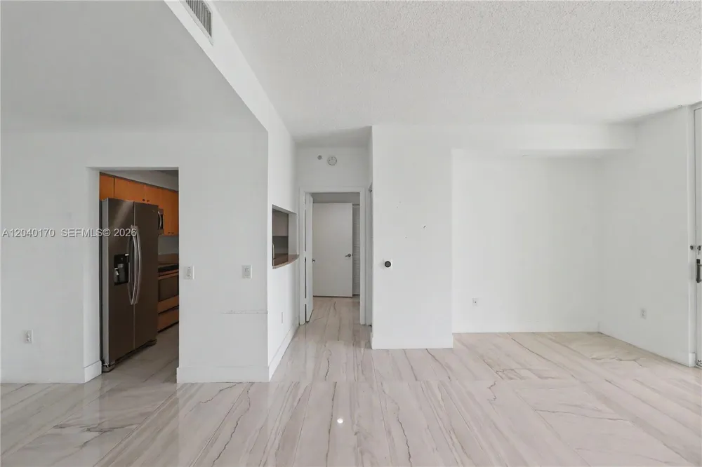 2475 Brickell Ave #704 Miami, FL 33129