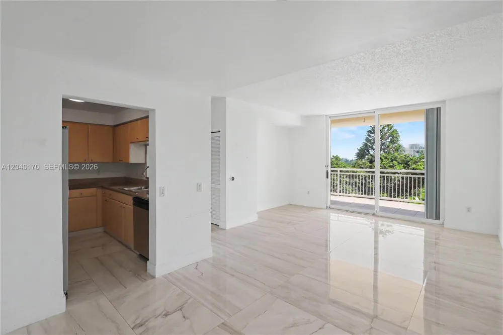 2475 Brickell Ave #704 Miami, FL 33129