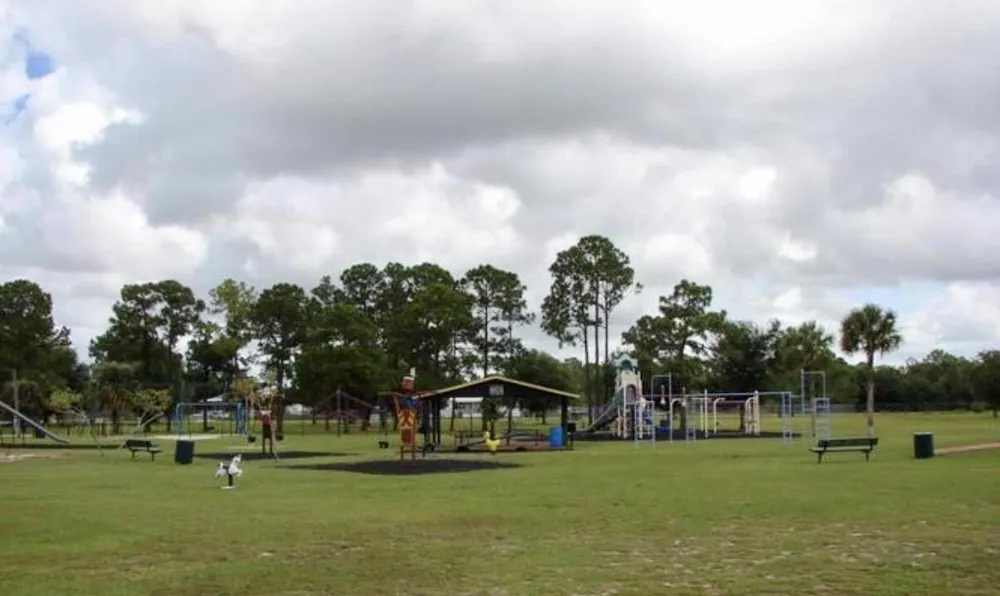 324 Pine Cone Avenue Clewiston, FL 33440