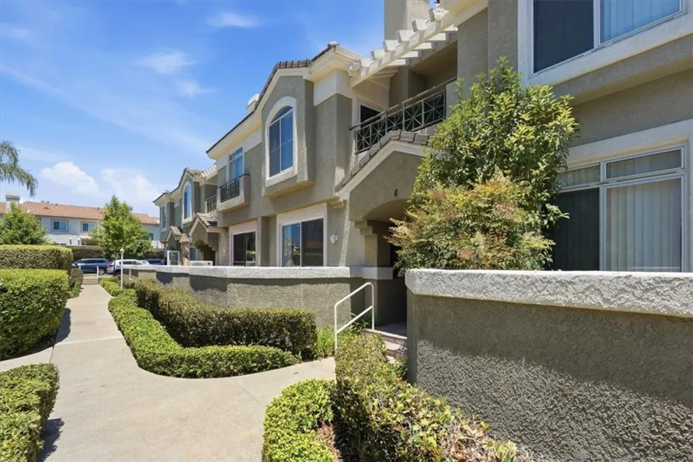2235 Indigo Hills Drive #4 Corona, CA 92879