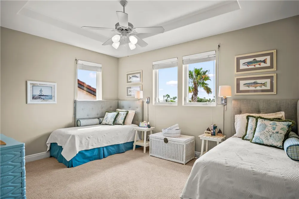 290 Marina Drive Port Aransas, TX 78373