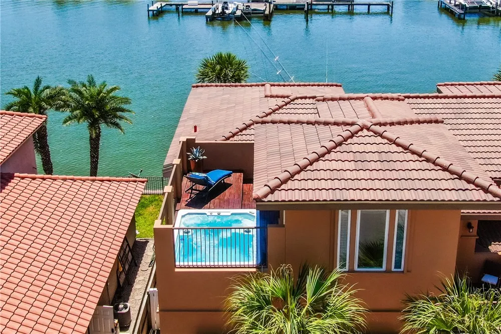 290 Marina Drive Port Aransas, TX 78373