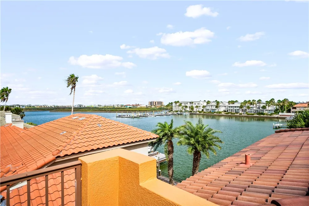 290 Marina Drive Port Aransas, TX 78373