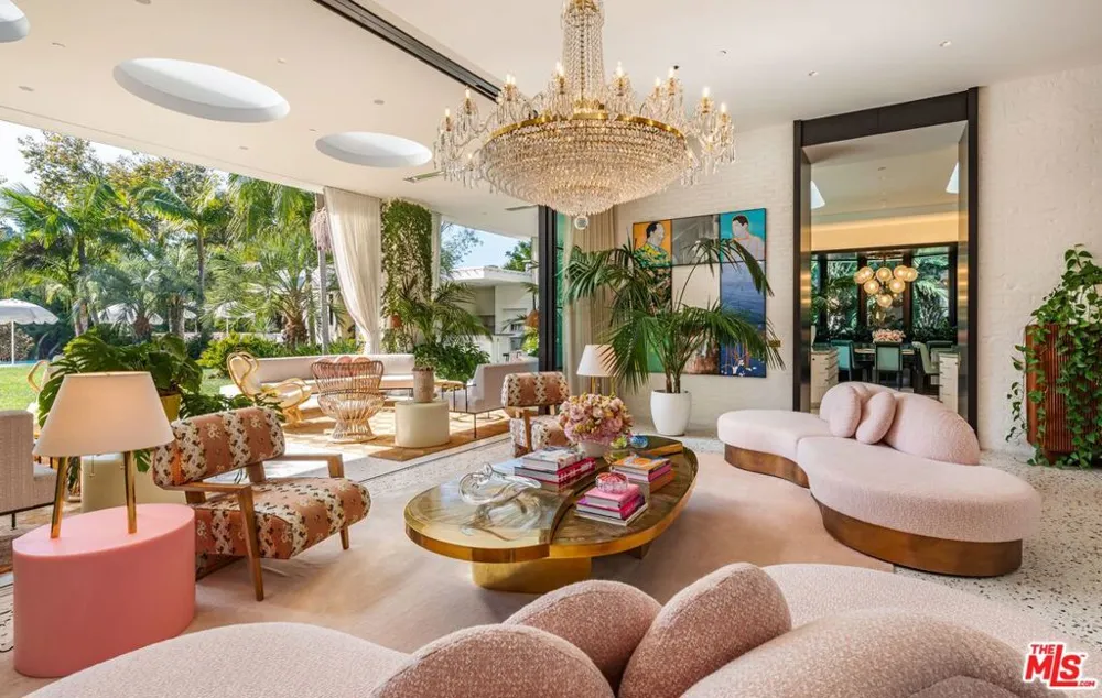 660 Club View Drive Los Angeles, CA 90024