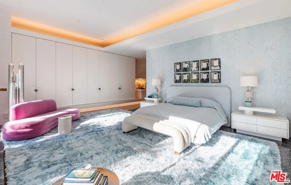 660 Club View Drive Los Angeles, CA 90024