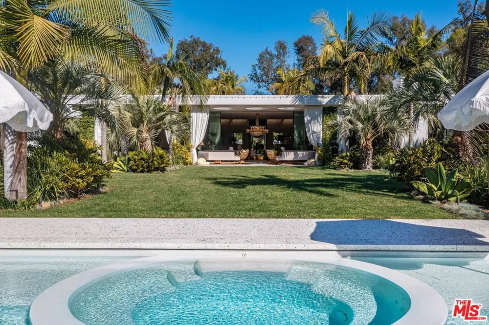 660 Club View Drive Los Angeles, CA 90024