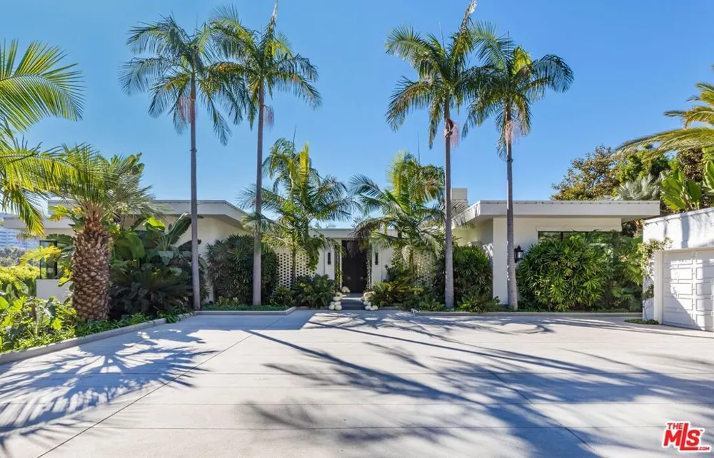 660 Club View Drive Los Angeles, CA 90024