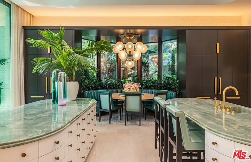 660 Club View Drive Los Angeles, CA 90024
