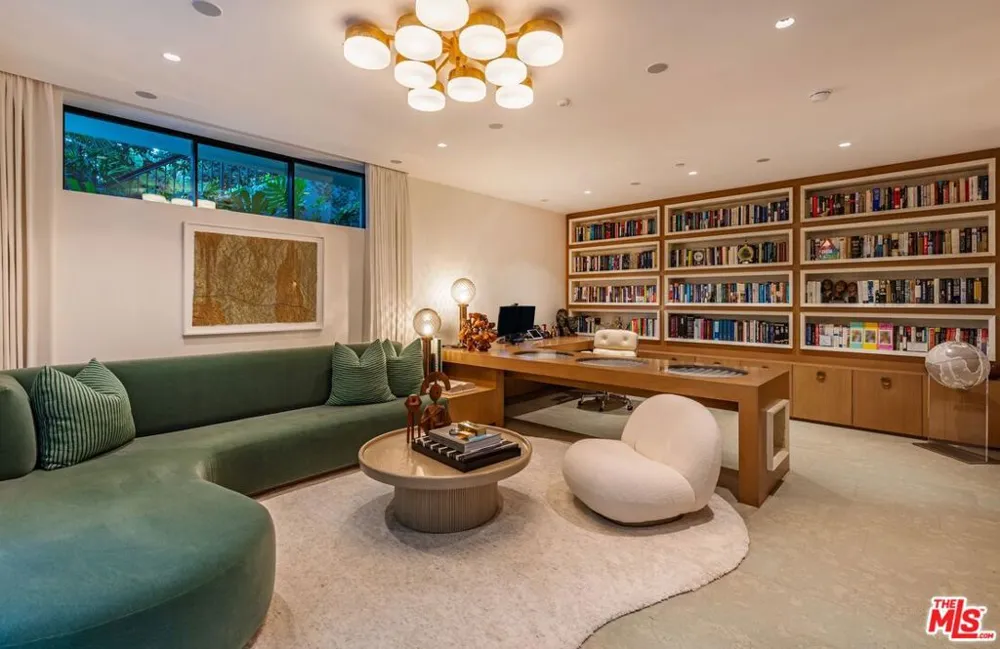 660 Club View Drive Los Angeles, CA 90024
