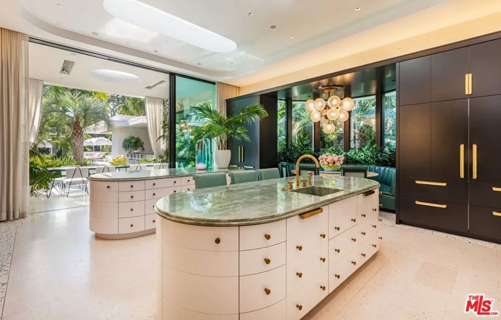 660 Club View Drive Los Angeles, CA 90024
