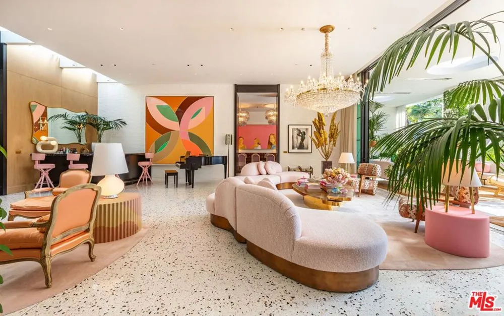 660 Club View Drive Los Angeles, CA 90024