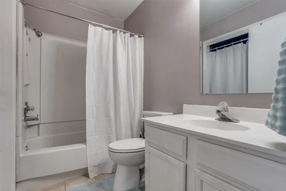5913 Lake Hubbard Parkway #221 Garland, TX 75043