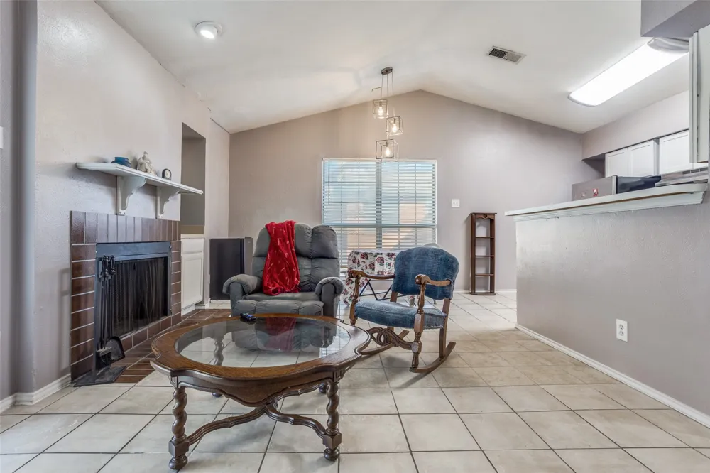 5913 Lake Hubbard Parkway #221 Garland, TX 75043