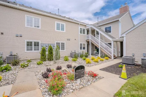 1 Rutland Lane #F