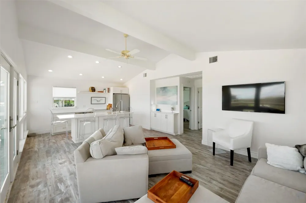 380 Driftwood Matagorda, TX 77457