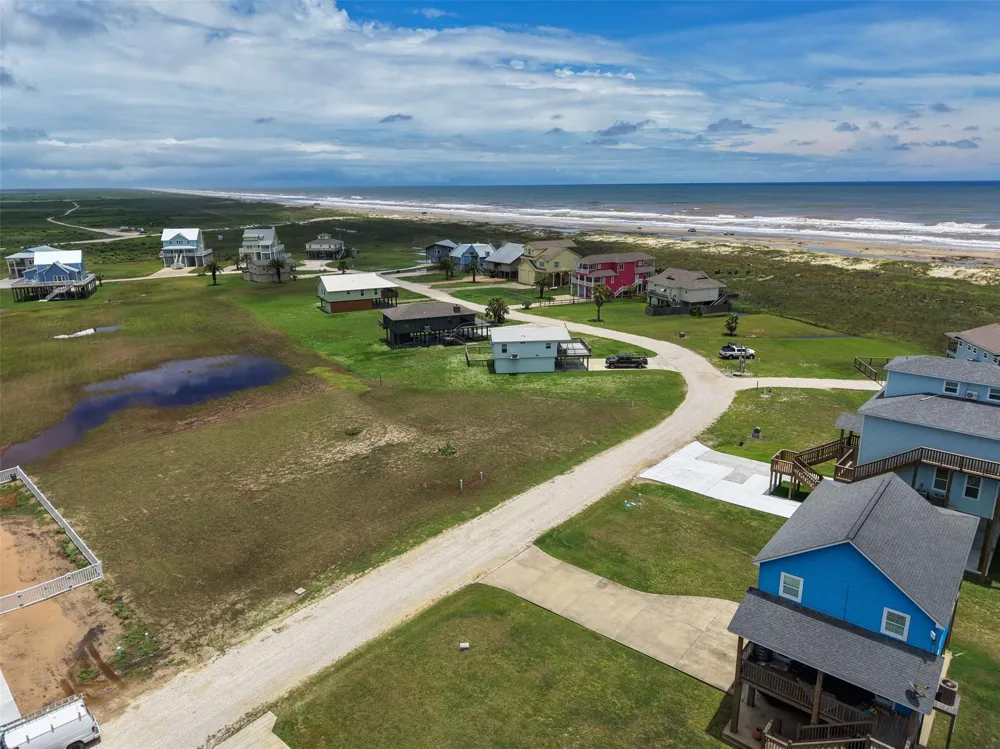 380 Driftwood Matagorda, TX 77457