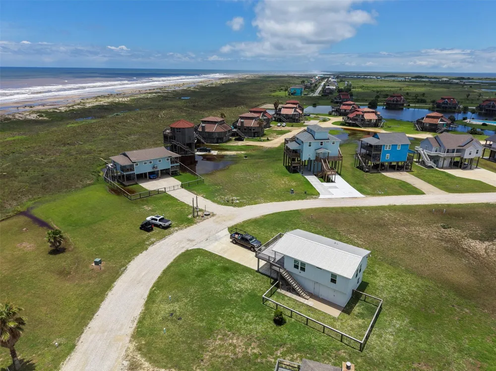 380 Driftwood Matagorda, TX 77457