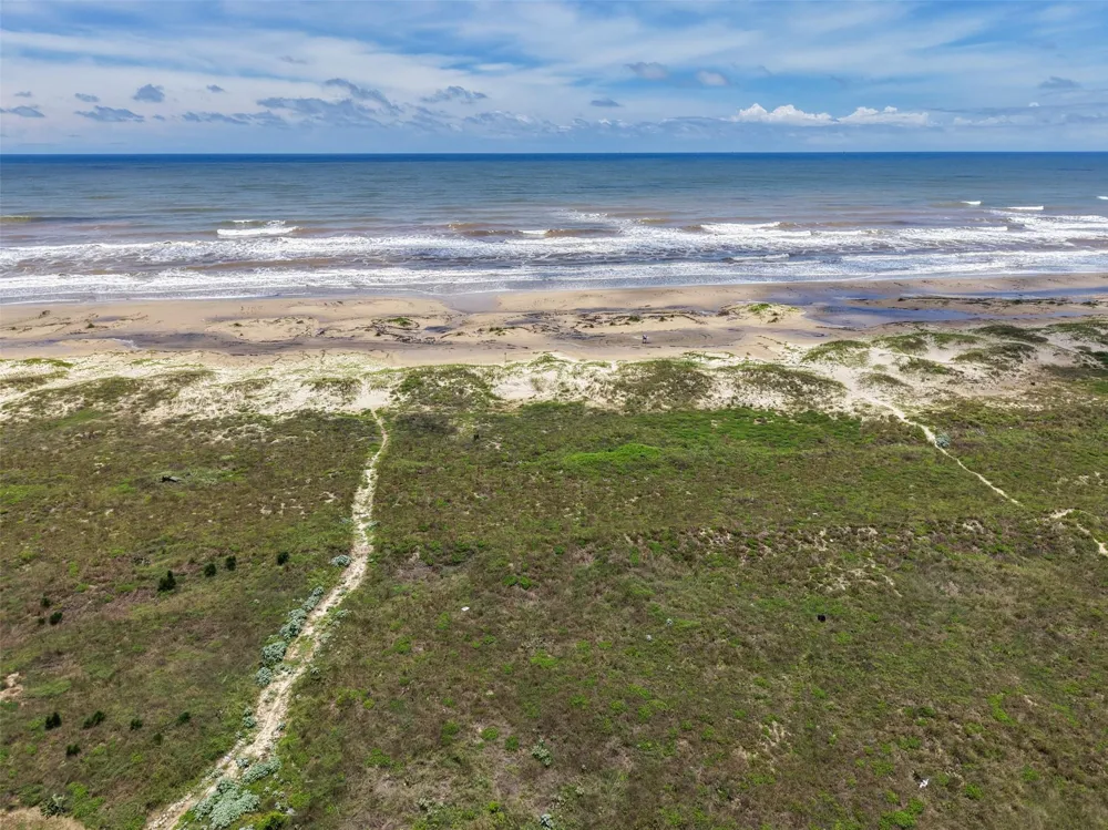 380 Driftwood Matagorda, TX 77457